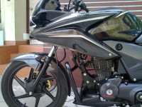 Grey Honda CBF Stunner