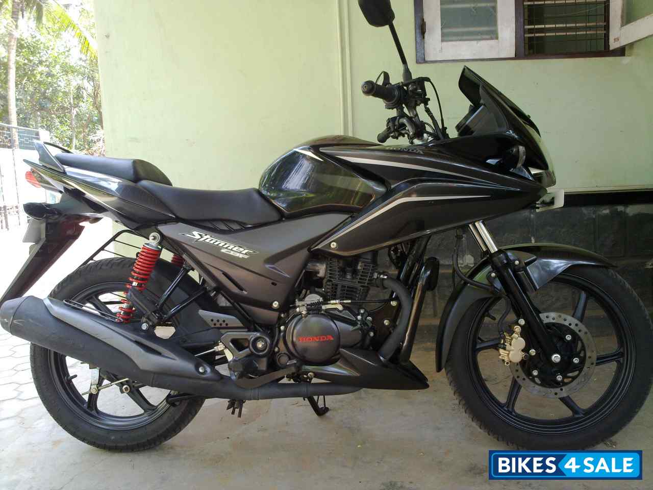 Grey Honda CBF Stunner Grey Honda CBF Stunner