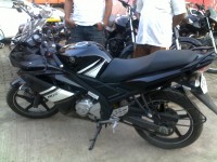 Black Yamaha YZF R15