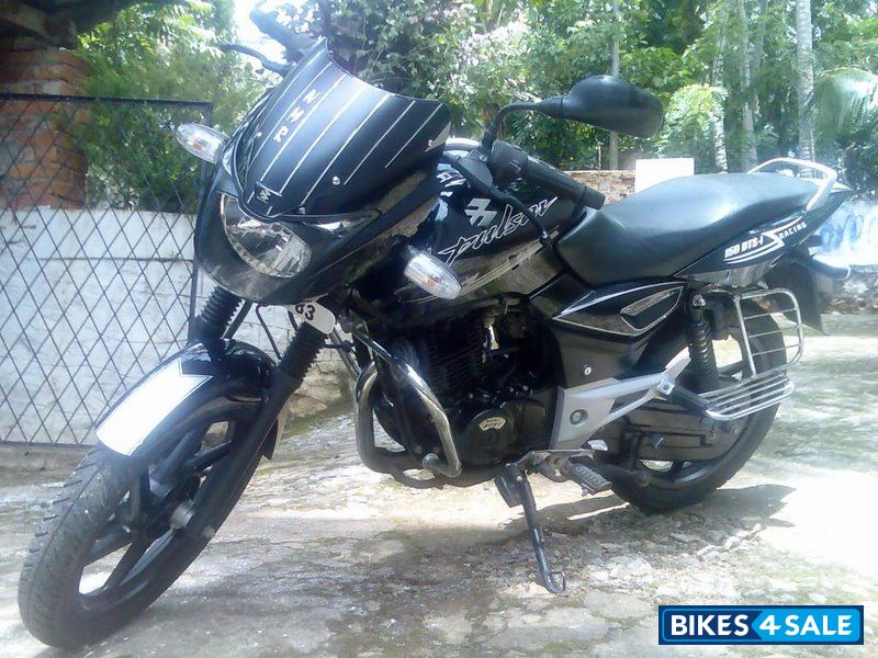 Black Bajaj Pulsar 150 DTSi