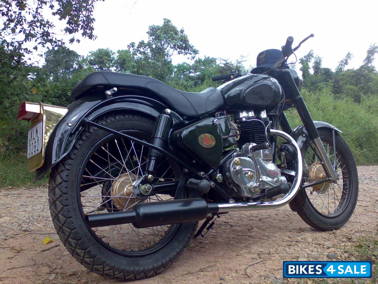 Olive Green Royal Enfield Bullet Standard 350 Picture 5. Bike ID 4762