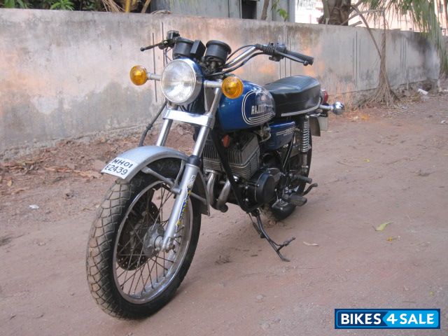 Blue Yamaha RD 350