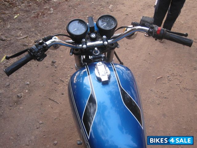 Blue Yamaha RD 350