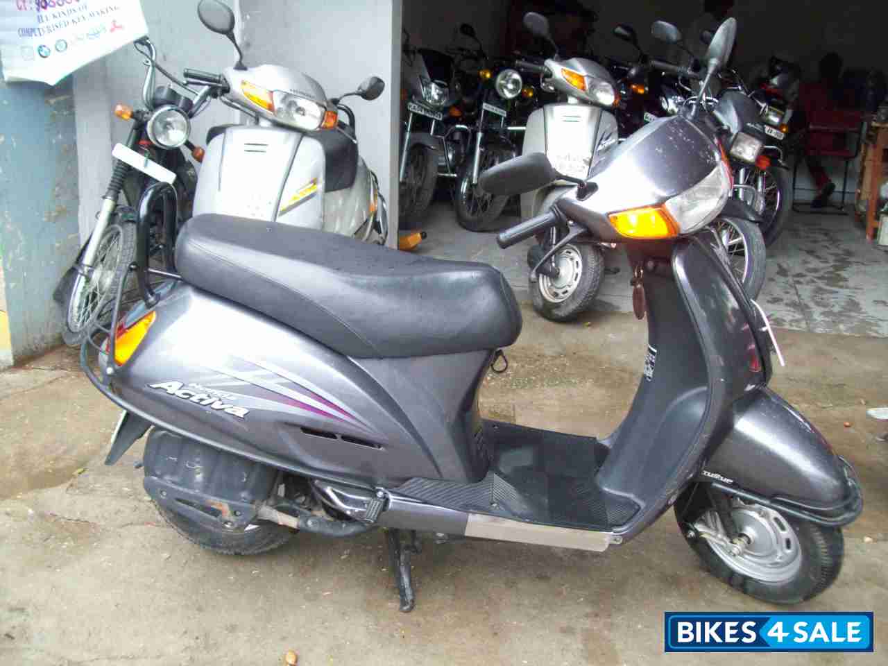 Gray Honda Activa