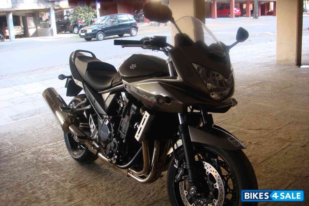 Ash Grey Suzuki Bandit 1250S
