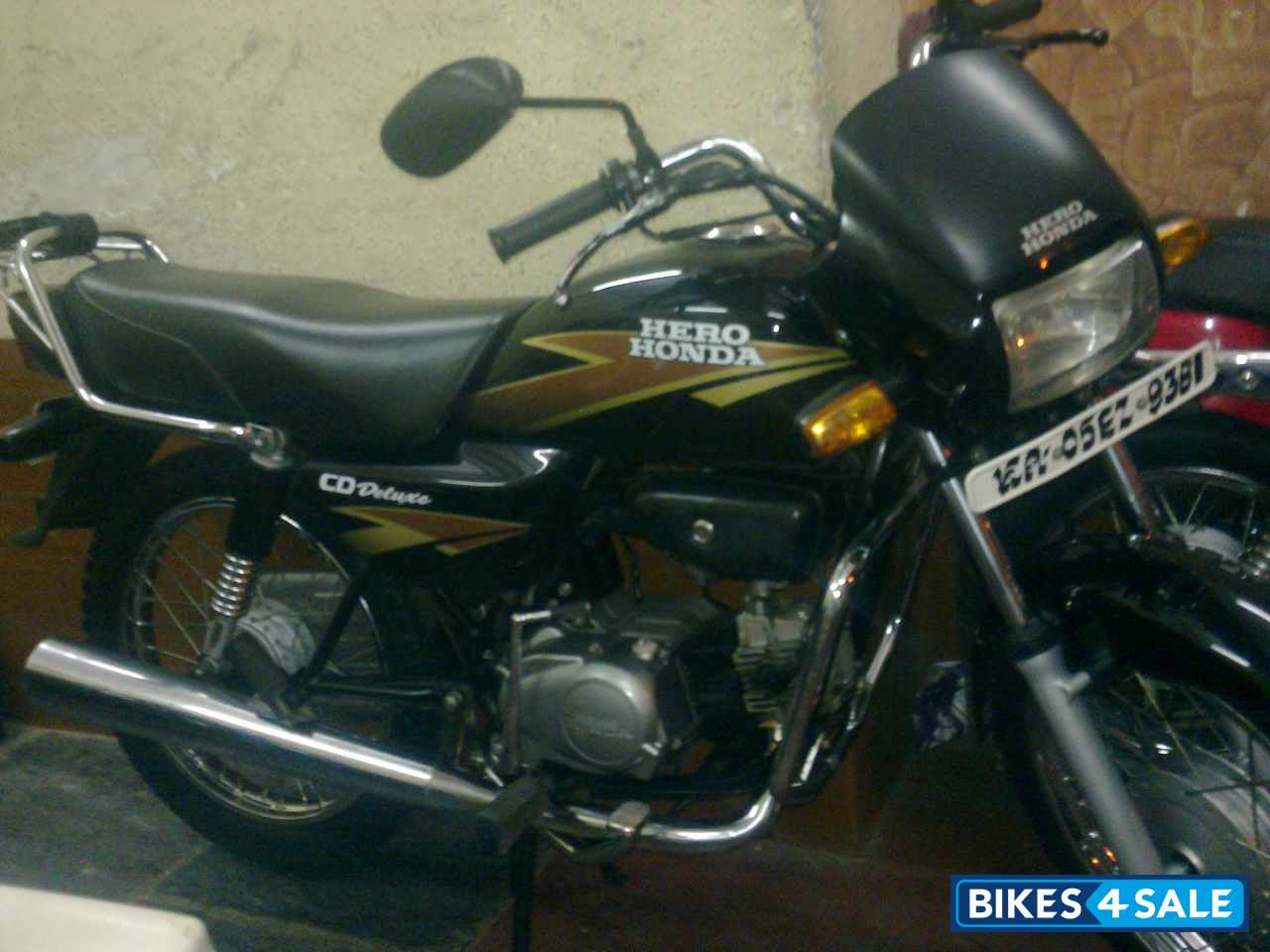 Black Hero CD Deluxe