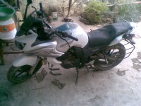 White Yamaha Fazer