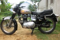 Black Royal Enfield Bullet Standard 350