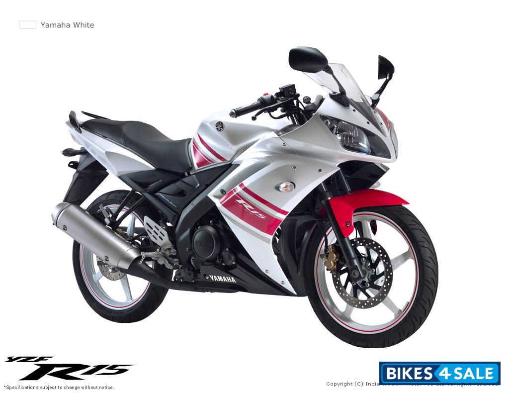 White Yamaha YZF R15 White Yamaha YZF R15