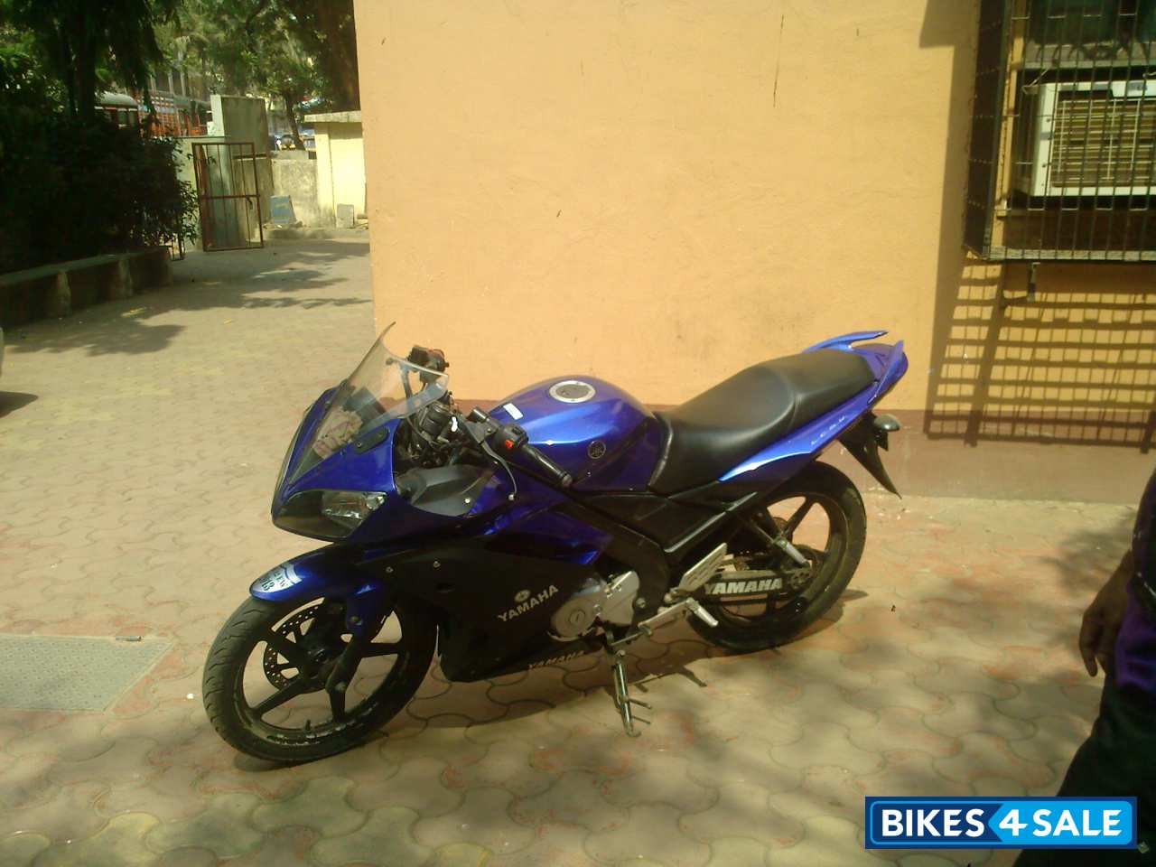Blue Yamaha YZF R15