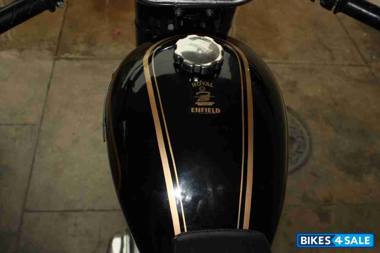 Black Royal Enfield Vintage Bullet