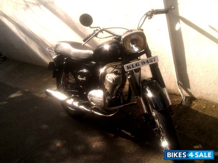 Black Vintage Bike  rajdoot