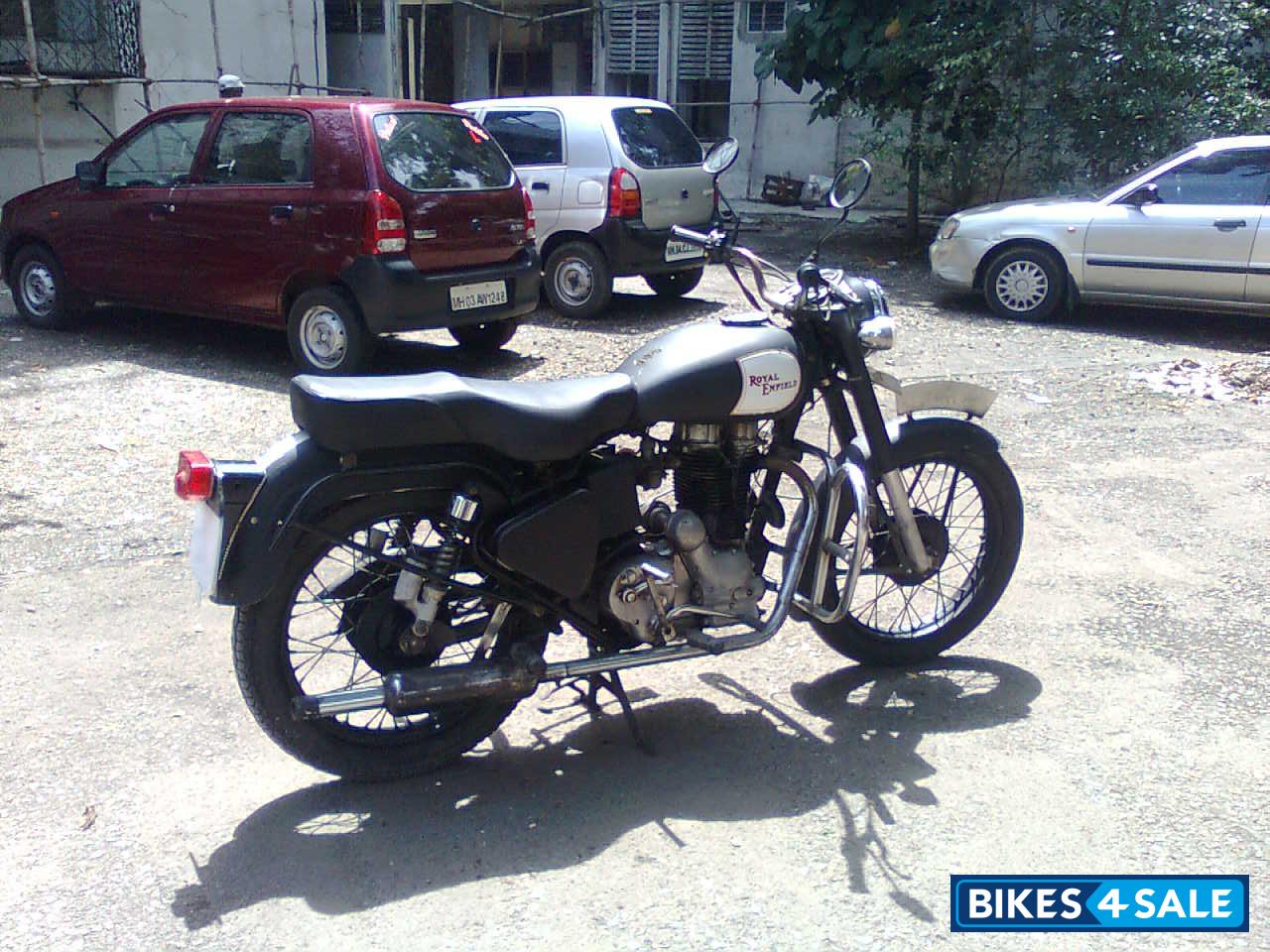 Matt Black Royal Enfield Bullet Standard 350