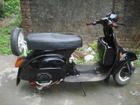 Black Bajaj Super