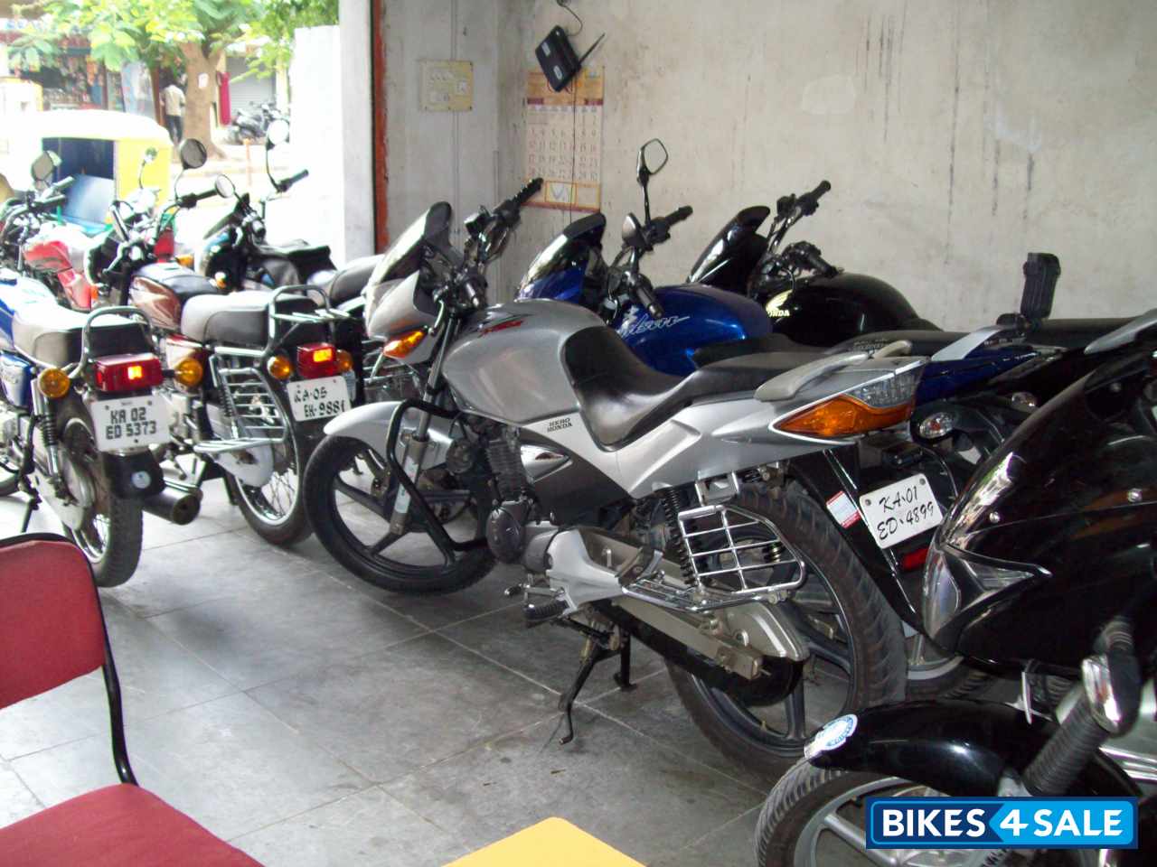 Black Bajaj Pulsar 150 DTSi Black Bajaj Pulsar 150 DTSi