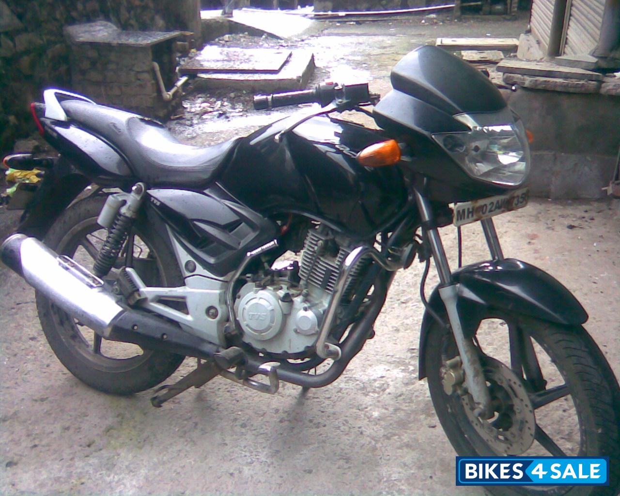 Black TVS Apache 150 Black TVS Apache 150