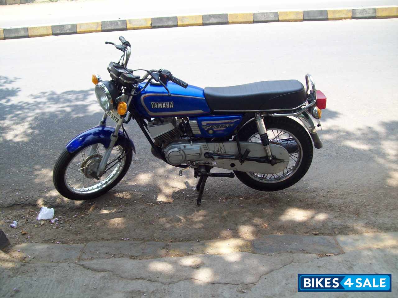 Blue Yamaha RX 135