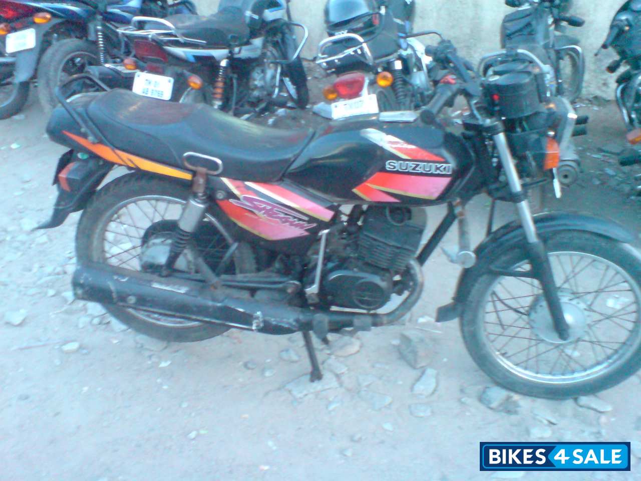 Black&red Suzuki Shogun