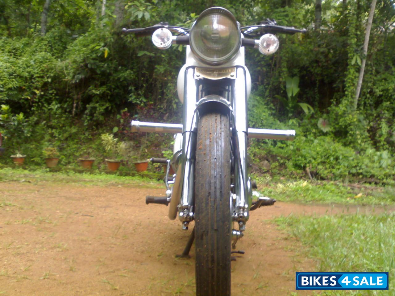 White Royal Enfield Bullet Standard 350