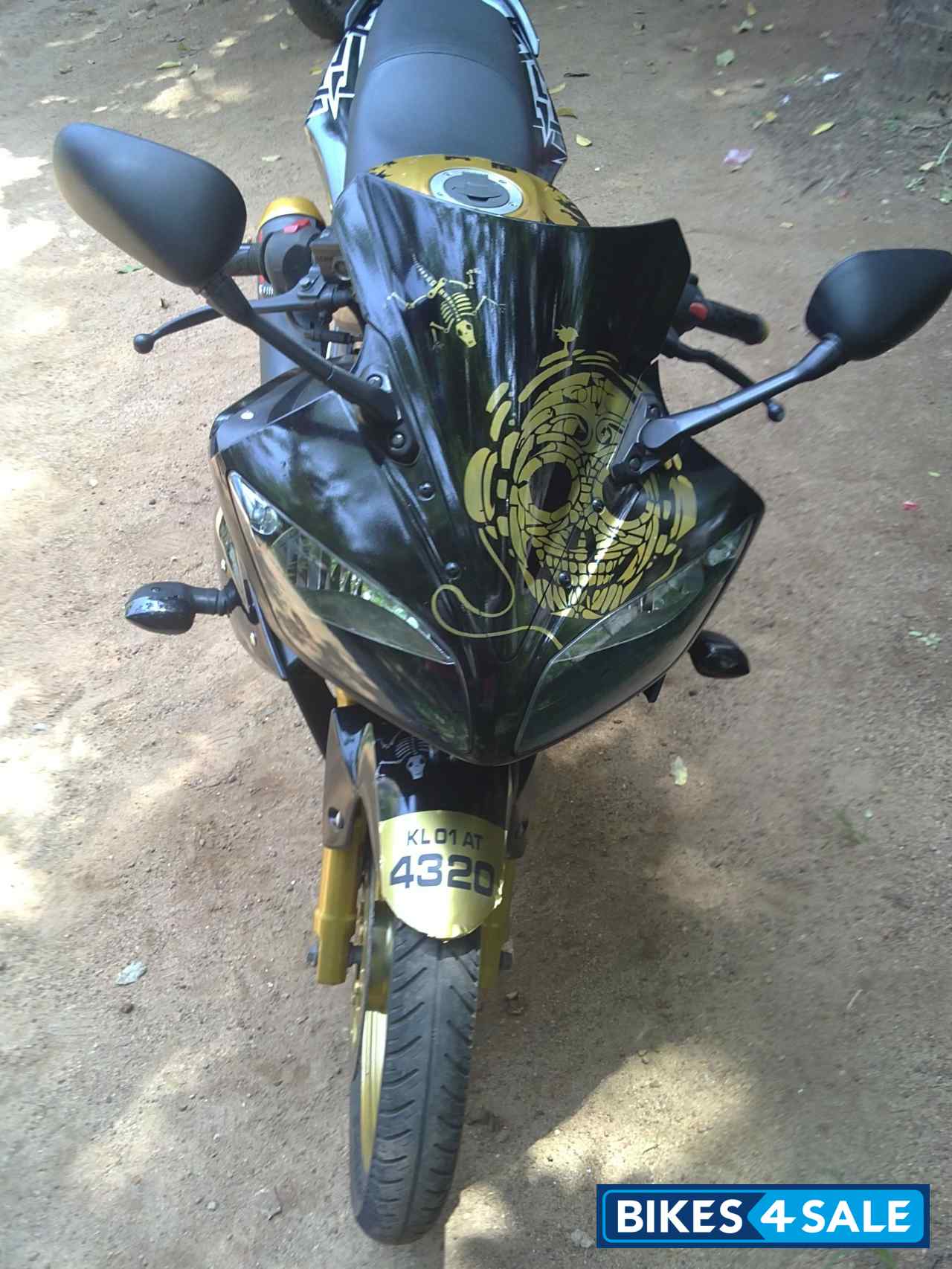 Black And Gold Yamaha YZF R15
