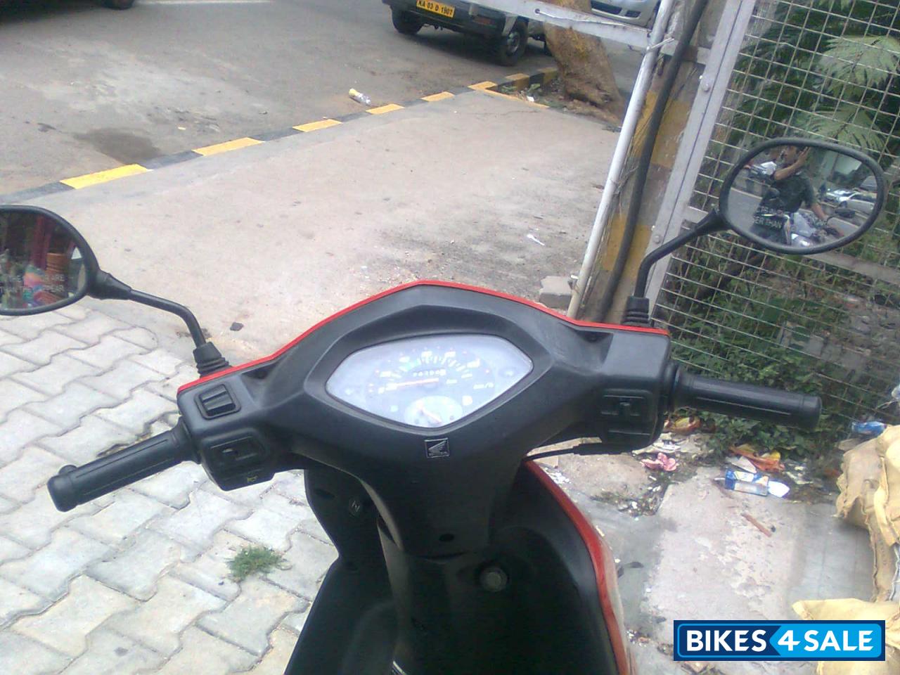 Black Honda Dio