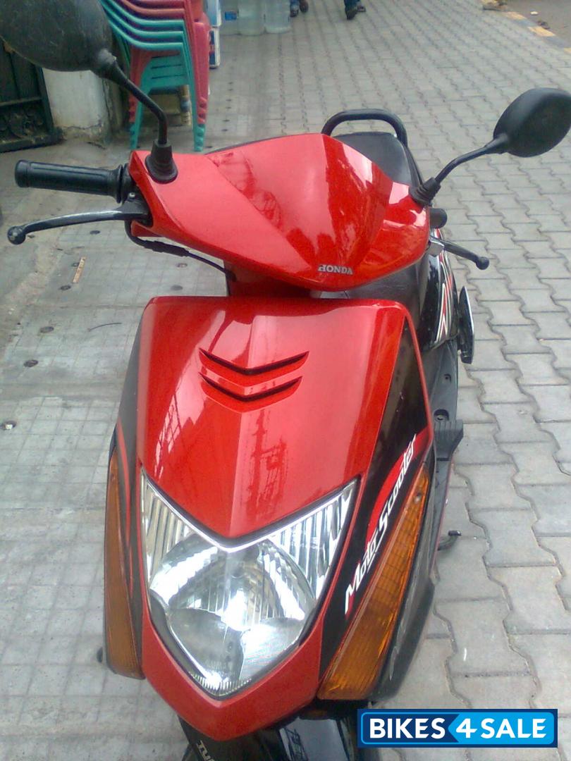 Black Honda Dio