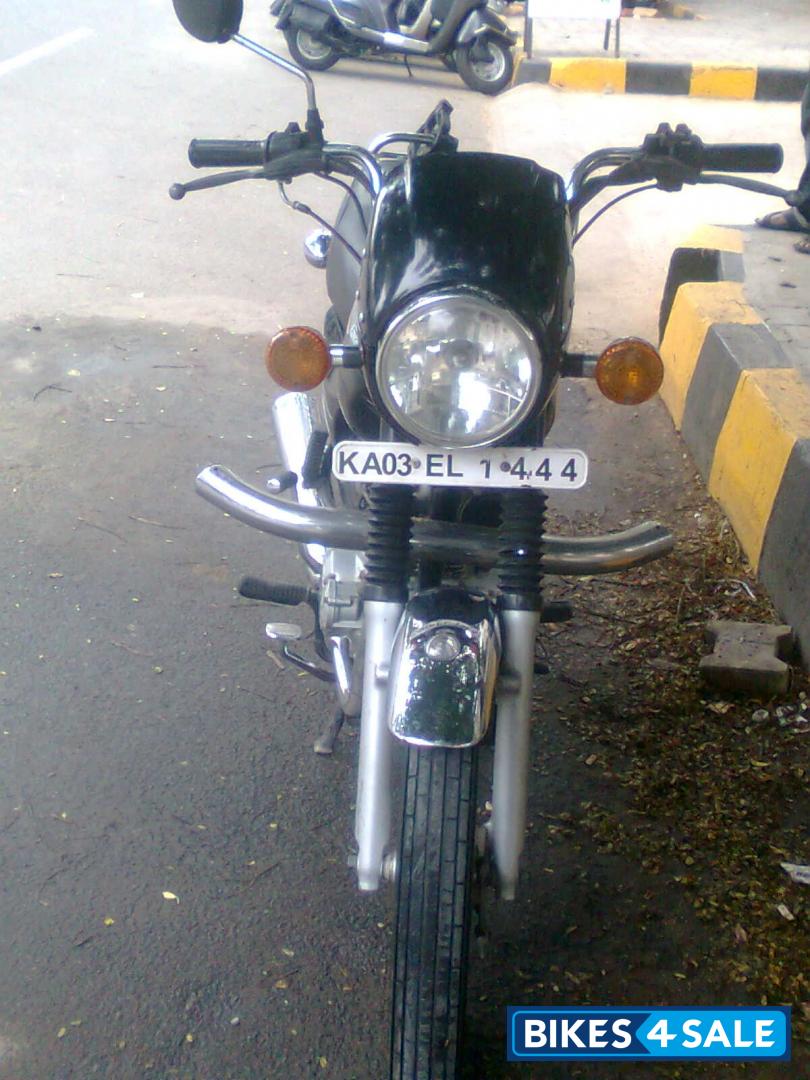 Black Bajaj Boxer CT Deluxe