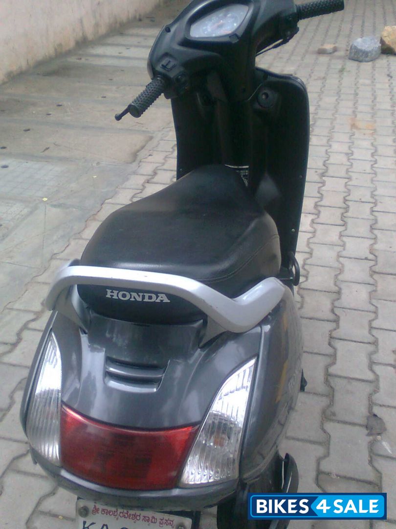 Grey Honda Activa