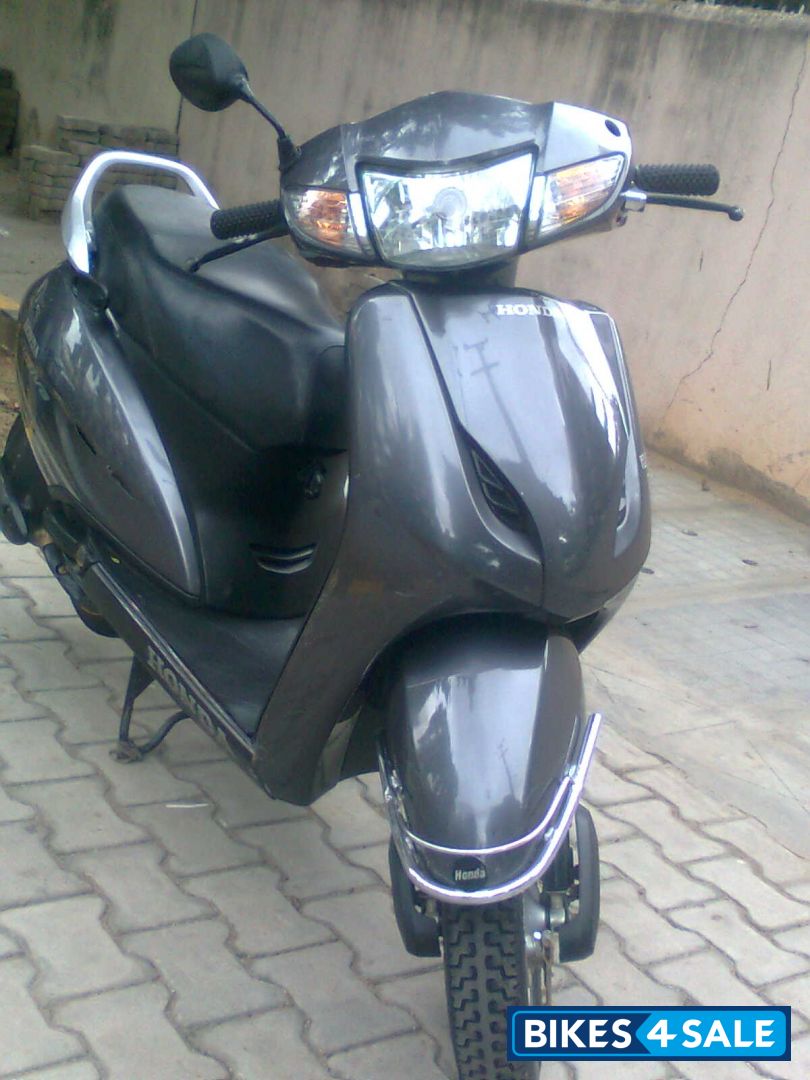 Grey Honda Activa