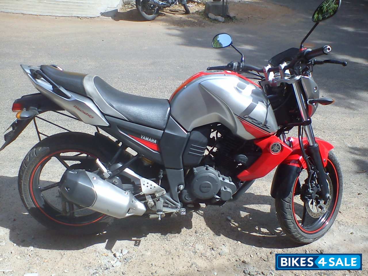 Silver Tech (red & Silver) Yamaha FZ-S