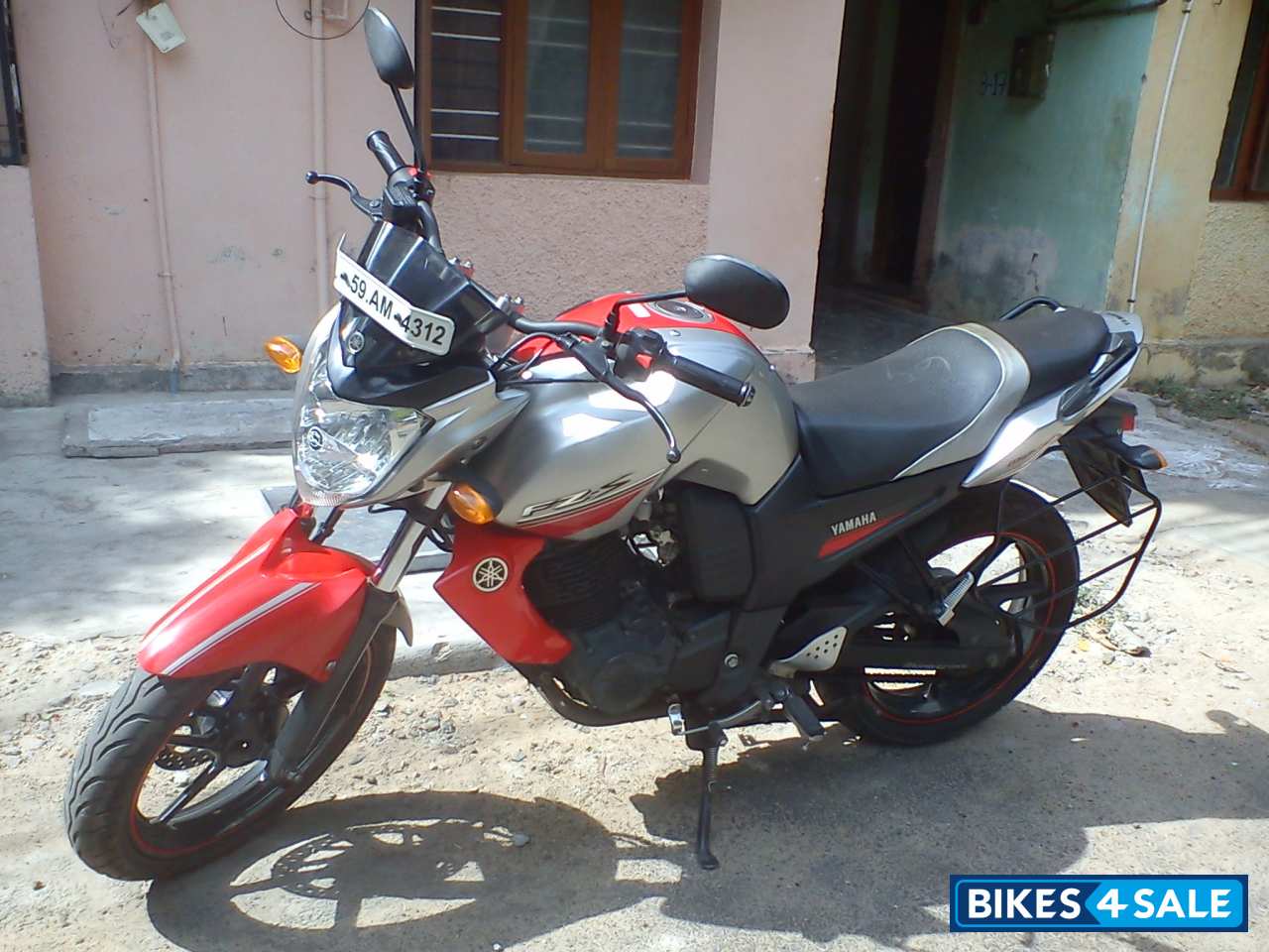 Silver Tech (red & Silver) Yamaha FZ-S