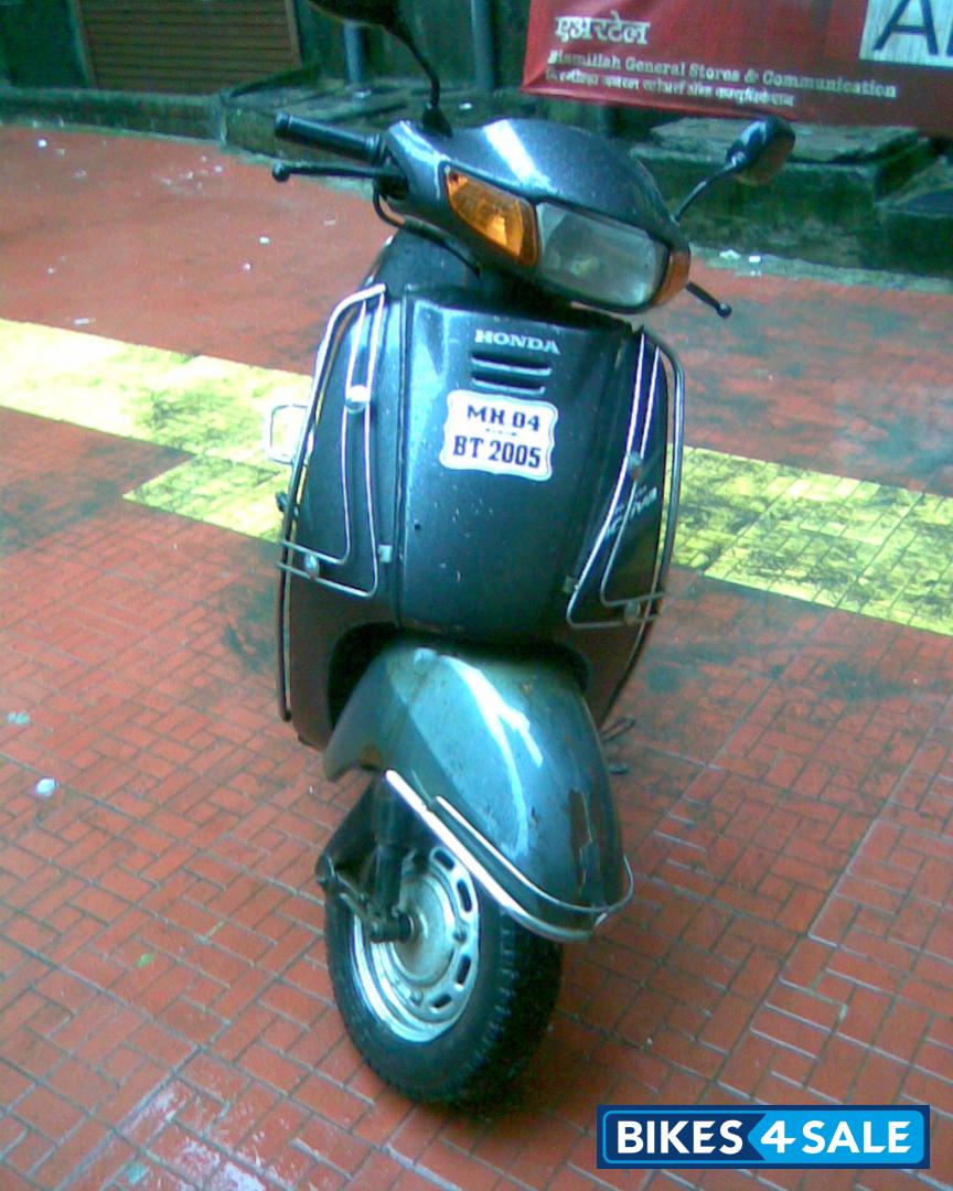 Grey Honda Activa