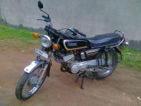 Black Yamaha RX 135