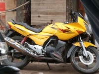 Yellow Hero Karizma R