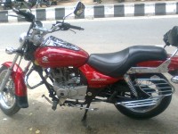 Red Bajaj Avenger 180 DTS-i