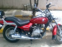 Red Bajaj Avenger 180 DTS-i