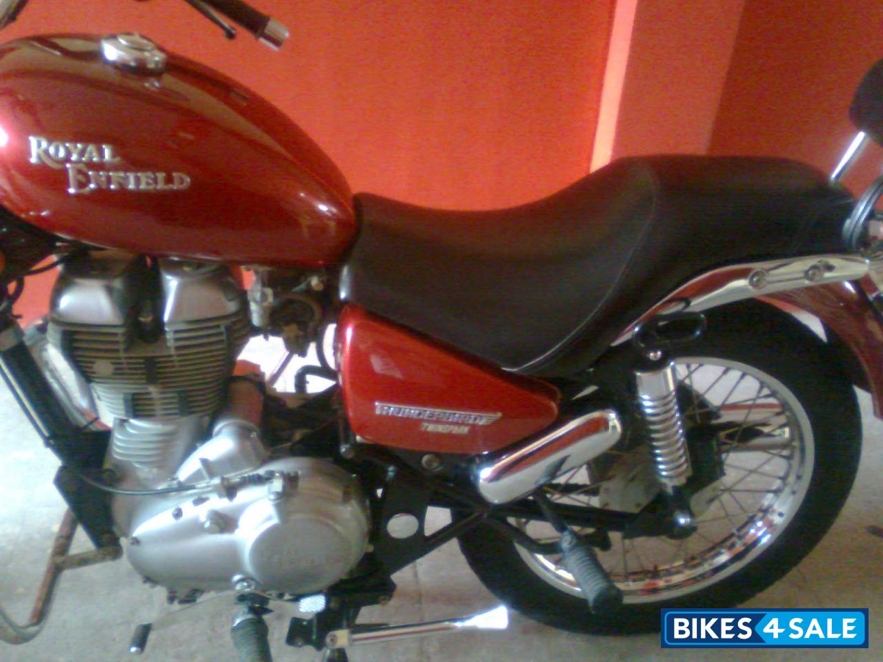 Red Royal Enfield Thunderbird TwinSpark 350