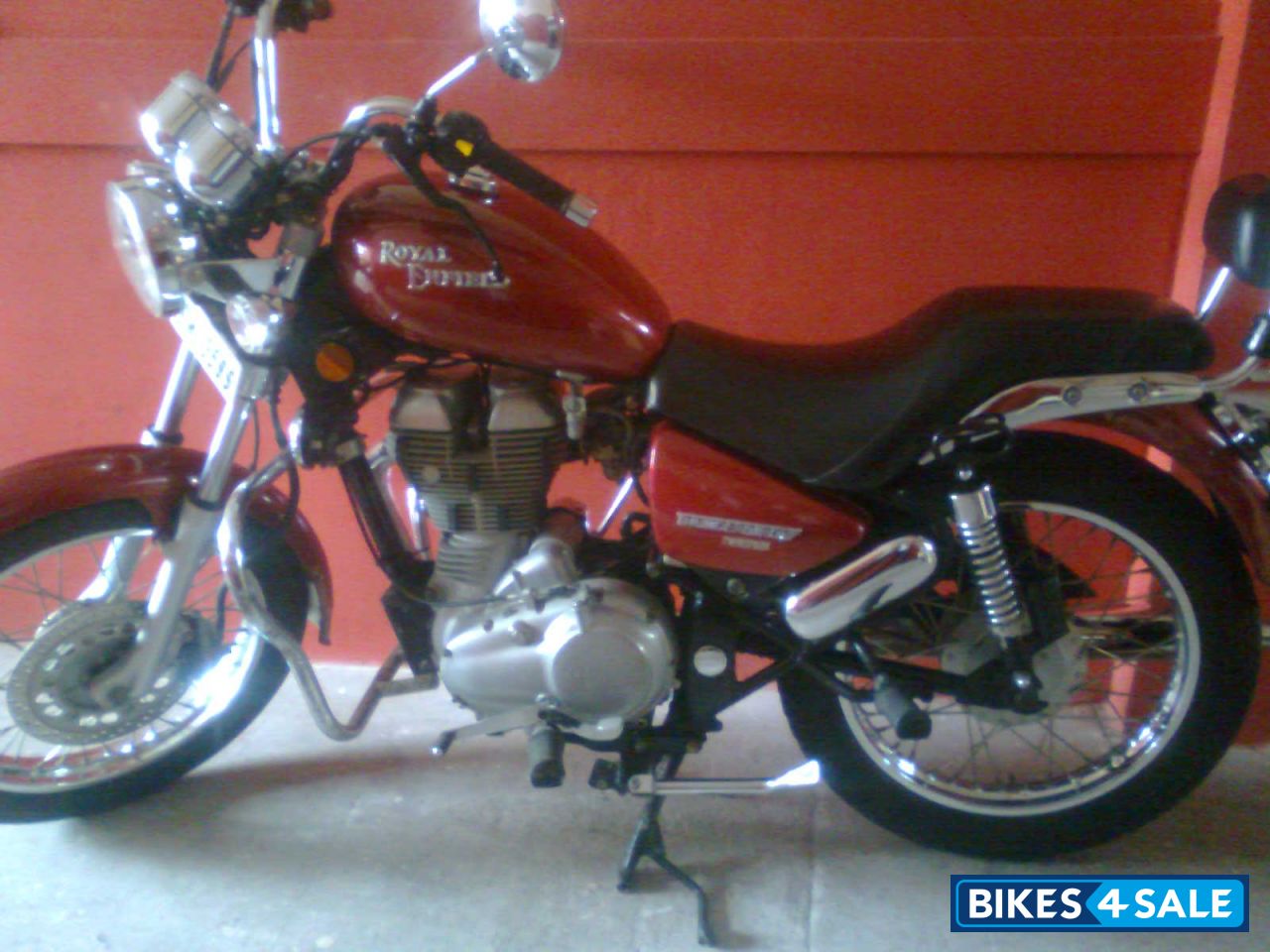 Red Royal Enfield Thunderbird TwinSpark 350