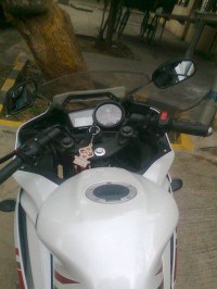 White/red Yamaha YZF R15