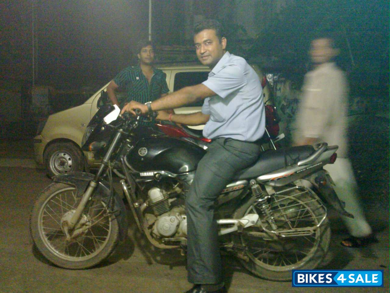 Black Yamaha Libero G5