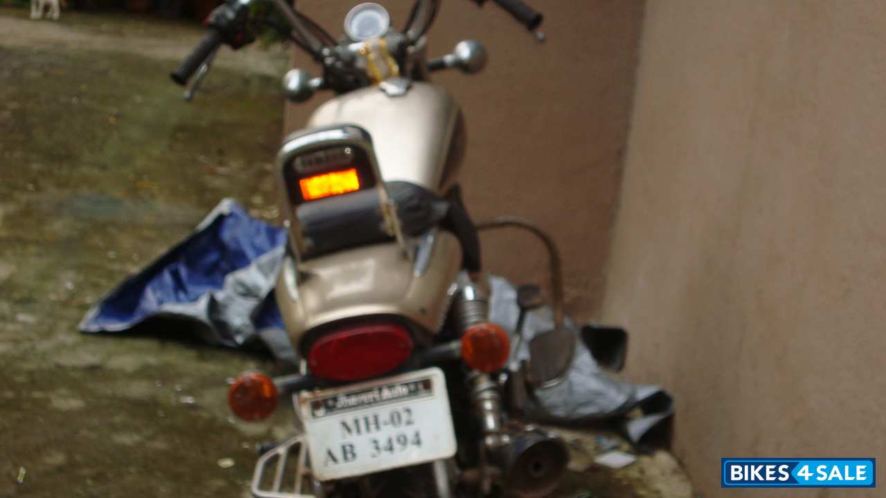 Golden Yamaha Enticer