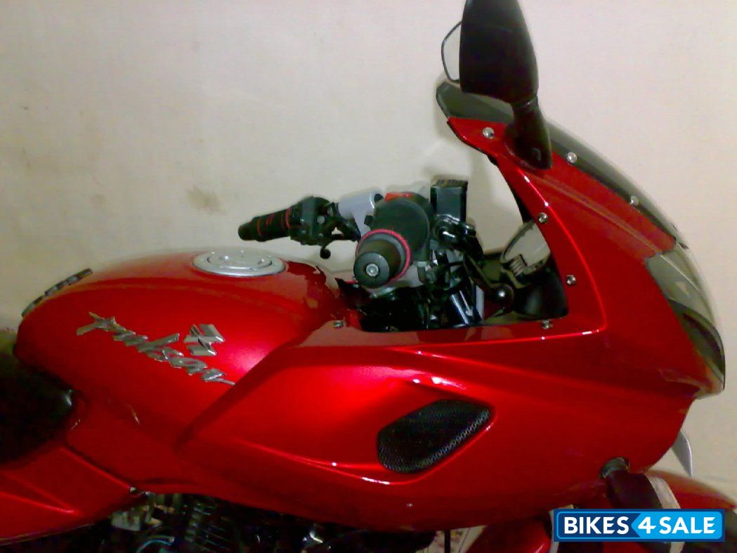 Red Bajaj Pulsar 220 DTSi