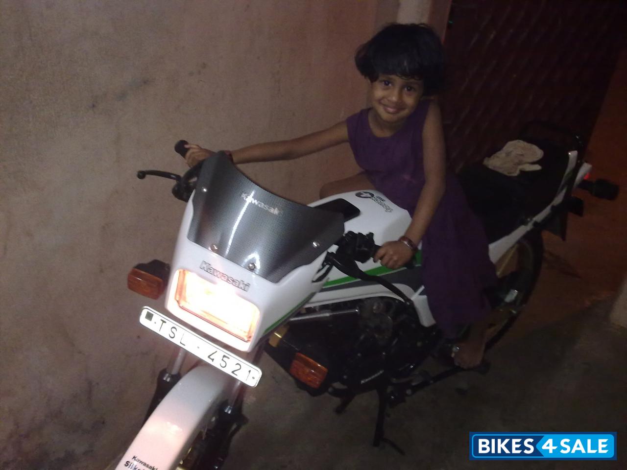 White Imported Kawasaki AR 125 LC White Imported Kawasaki AR 125 LC