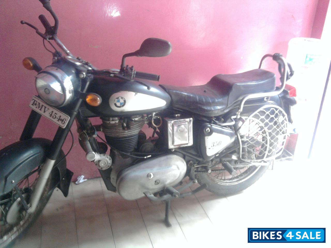 Black Royal Enfield Bullet Standard 350 Black Royal Enfield Bullet Standard 350