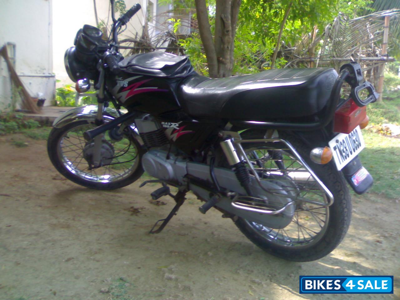 Black TVS MAX 100R Black TVS MAX 100R