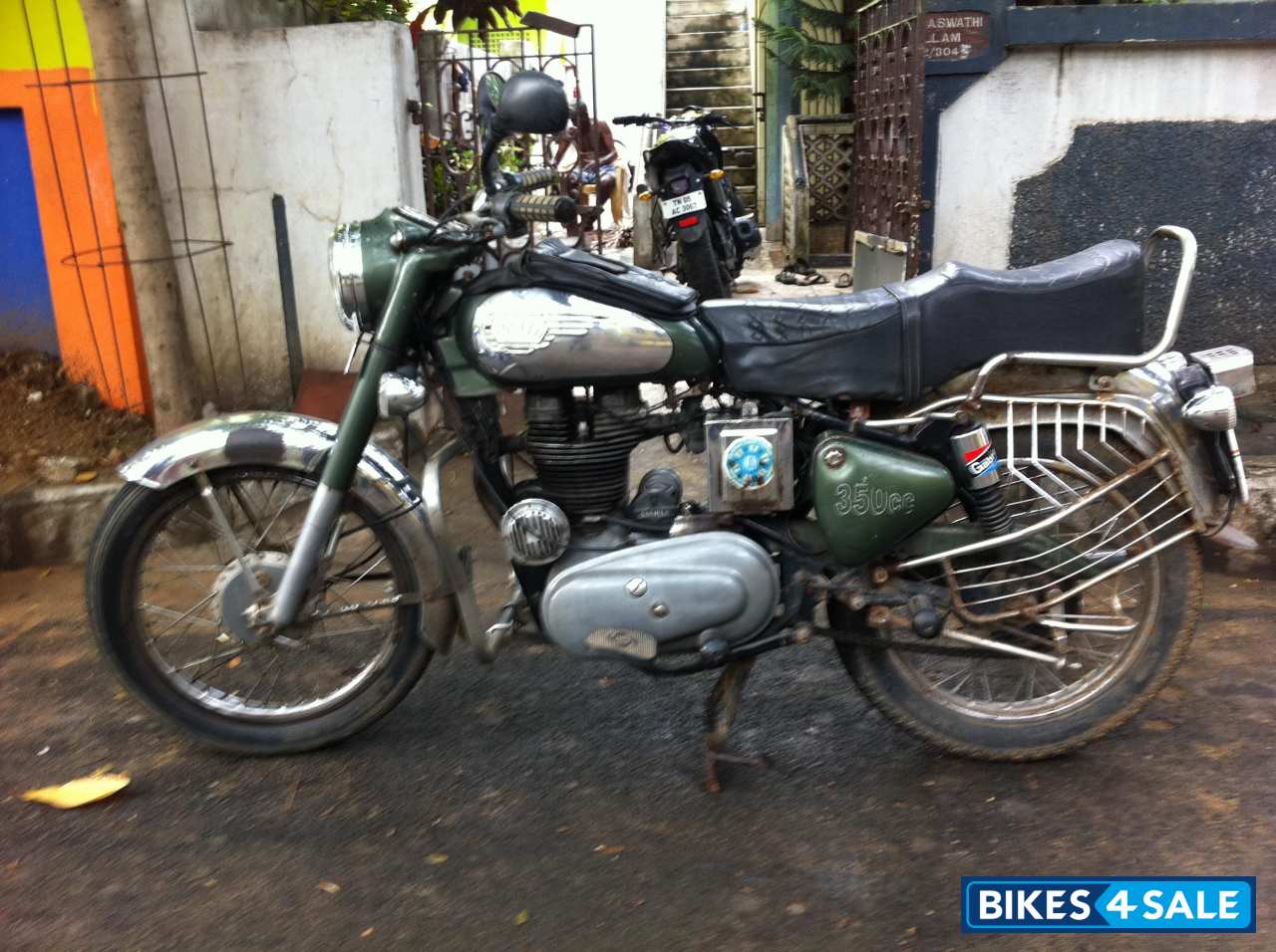 Green Royal Enfield Bullet Standard 350