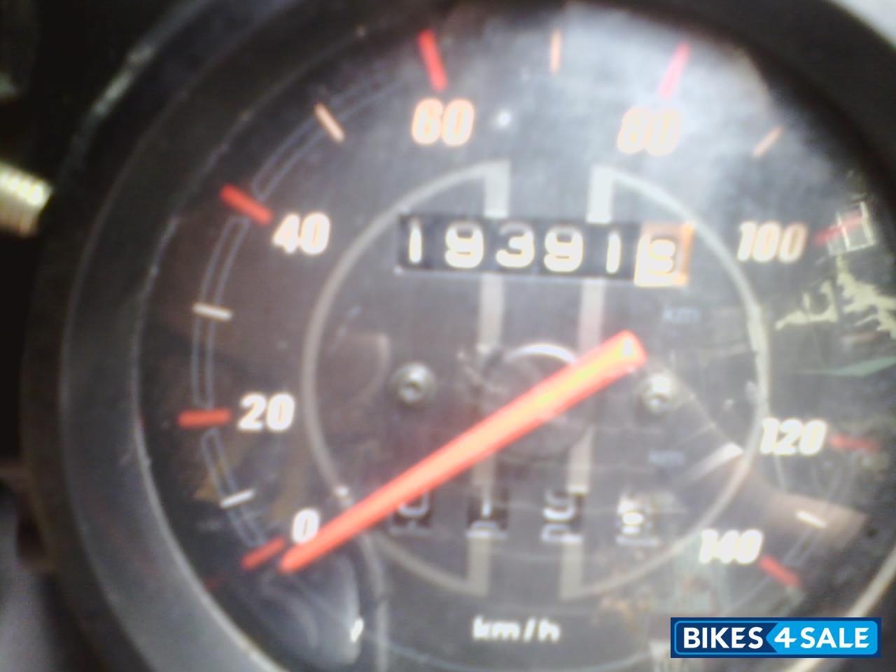 Black.red& Silver Stripes Bajaj Discover 100 DTS-Si Black.red& Silver Stripes Bajaj Discover 100 DTS-Si
