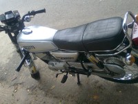 Silver Yamaha RX 135