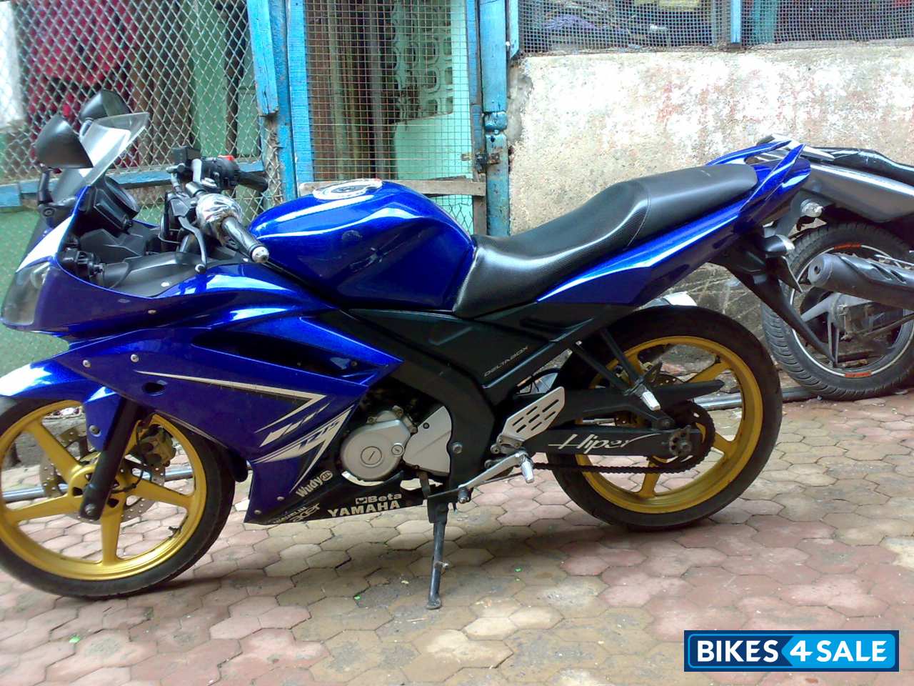 Blue Yamaha YZF R15