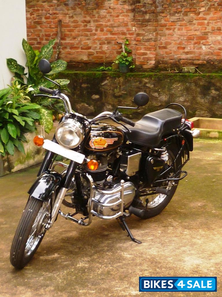 Black Royal Enfield Bullet Standard 350 Black Royal Enfield Bullet Standard 350